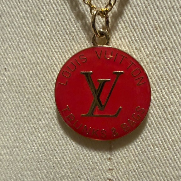 Louis Vuitton Red and Gold Pendant - Picture 4 of 5